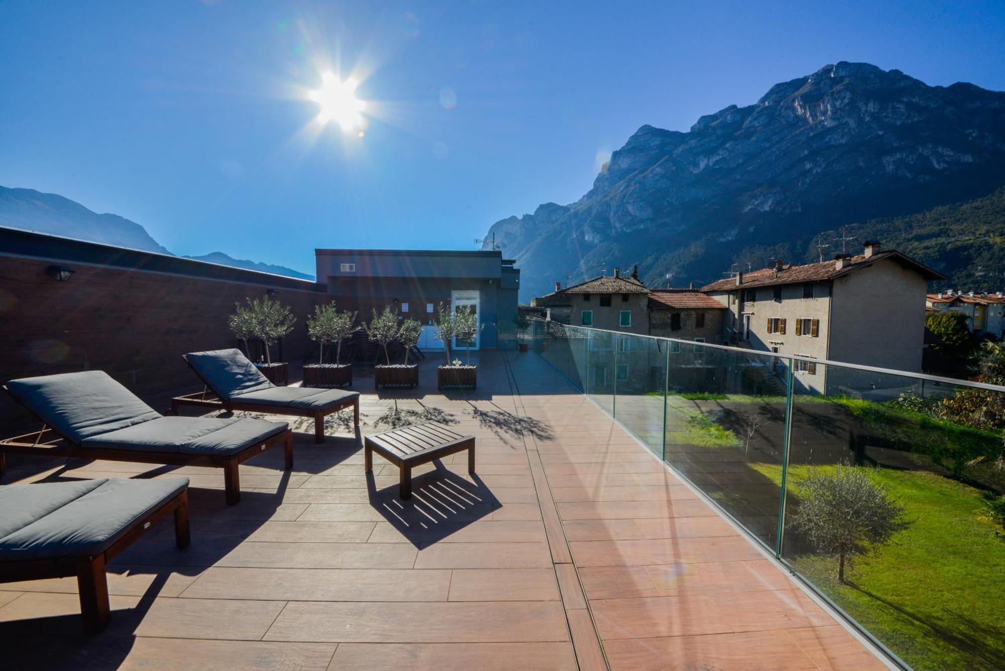Garda Family & Solarium Riva del Garda Exterior foto