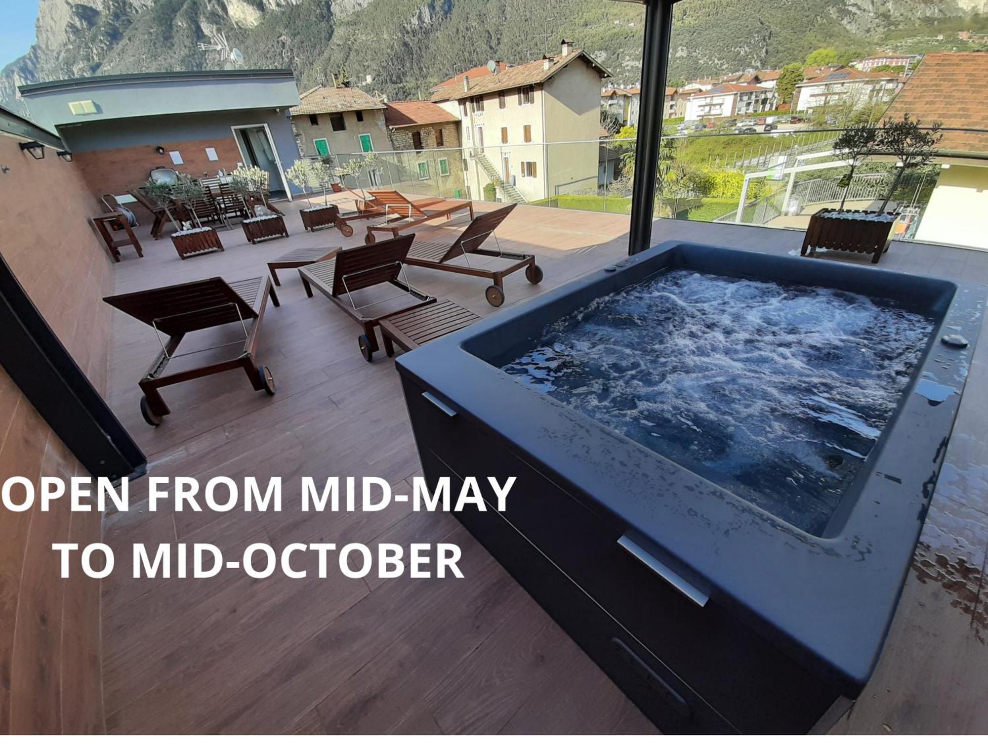 Garda Family & Solarium Riva del Garda Exterior foto