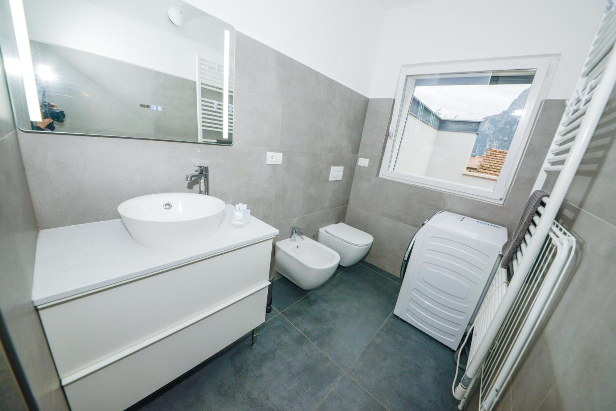 Garda Family & Solarium Riva del Garda Exterior foto